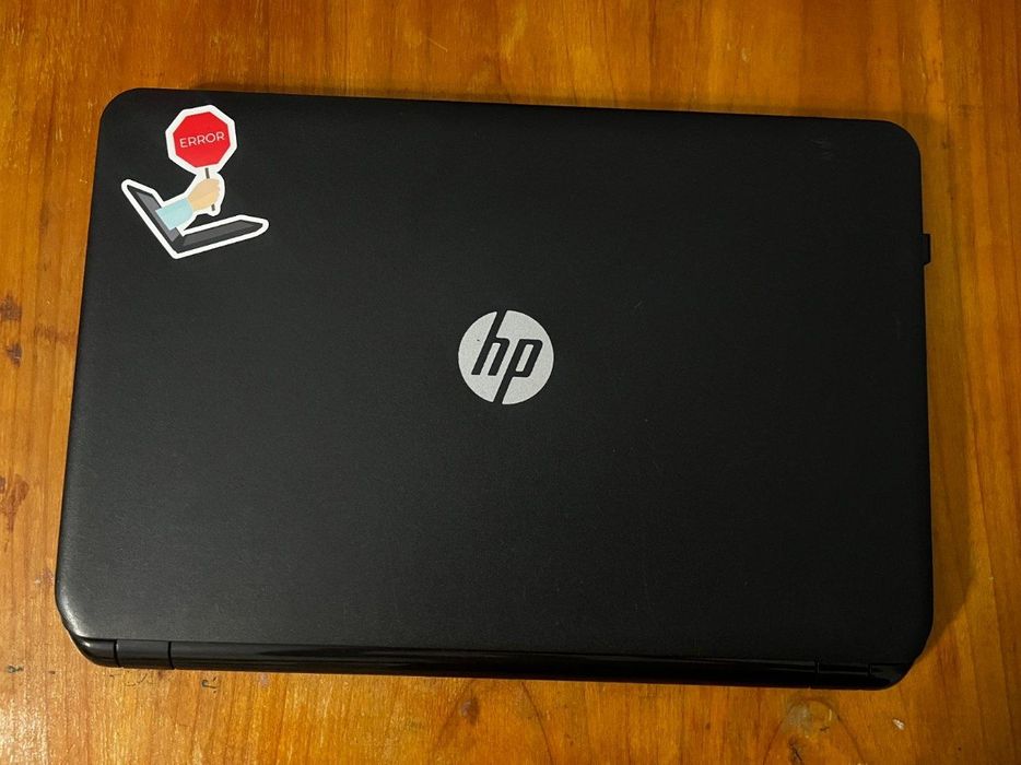 Ноутбук HP 250 / Pentium N3540 / 4 ГБ / 500 ГБ / Windows 10