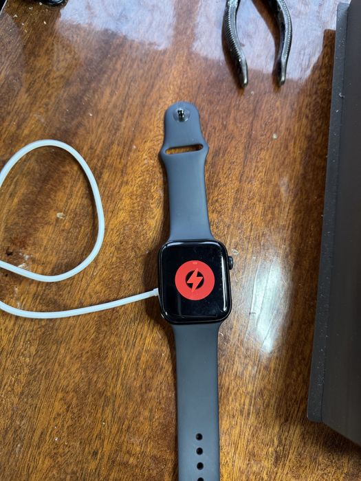 Дисплей apple watch se,se 2 , 5 , 44mm