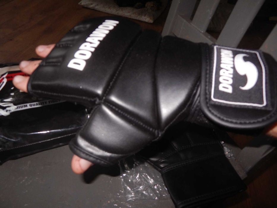 Wyprzedaż-> Rękawice do walk mma/karate rozm XL czarne ostatnie