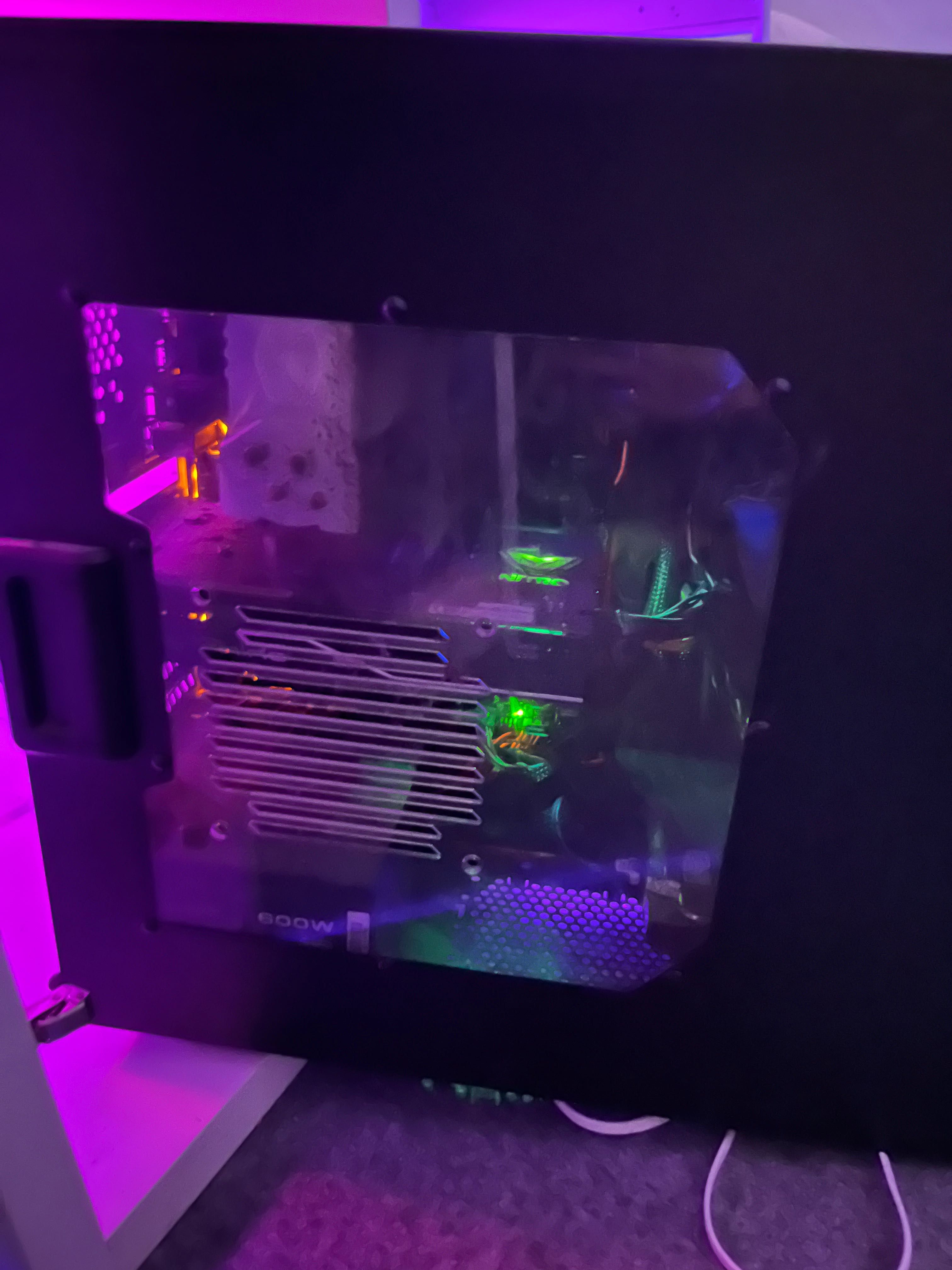 COMPUTADOR torre i5
