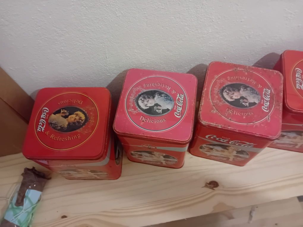 Conjunto de 5 lataa Coca Cola