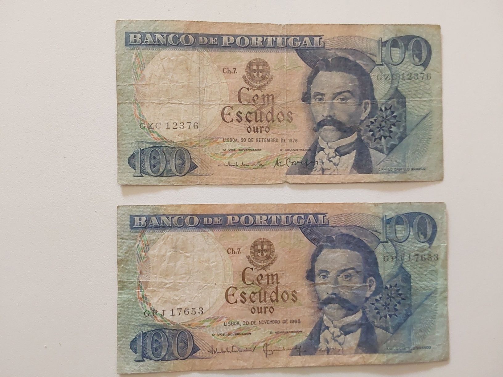Notes 100 escudos