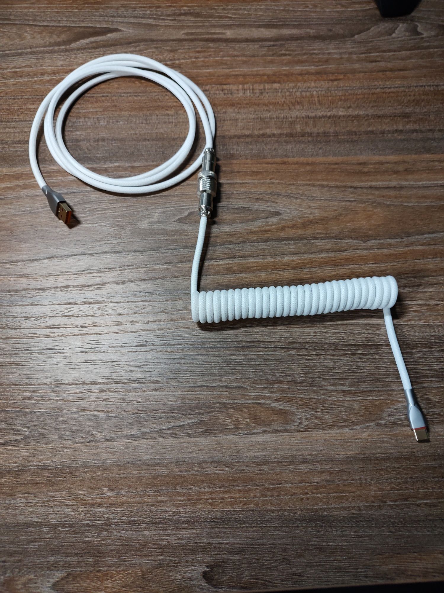Spiralny kabel do klawiatury typu c