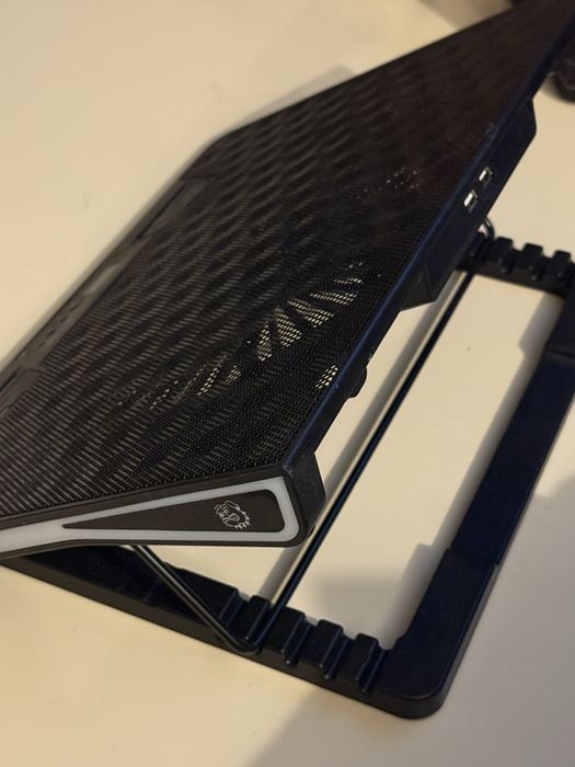 Podstawkę chłodzącą do laptopa