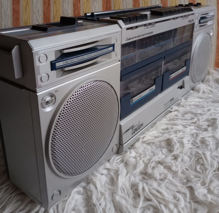 Винтажная магнитола Philips D8330, 1984г.