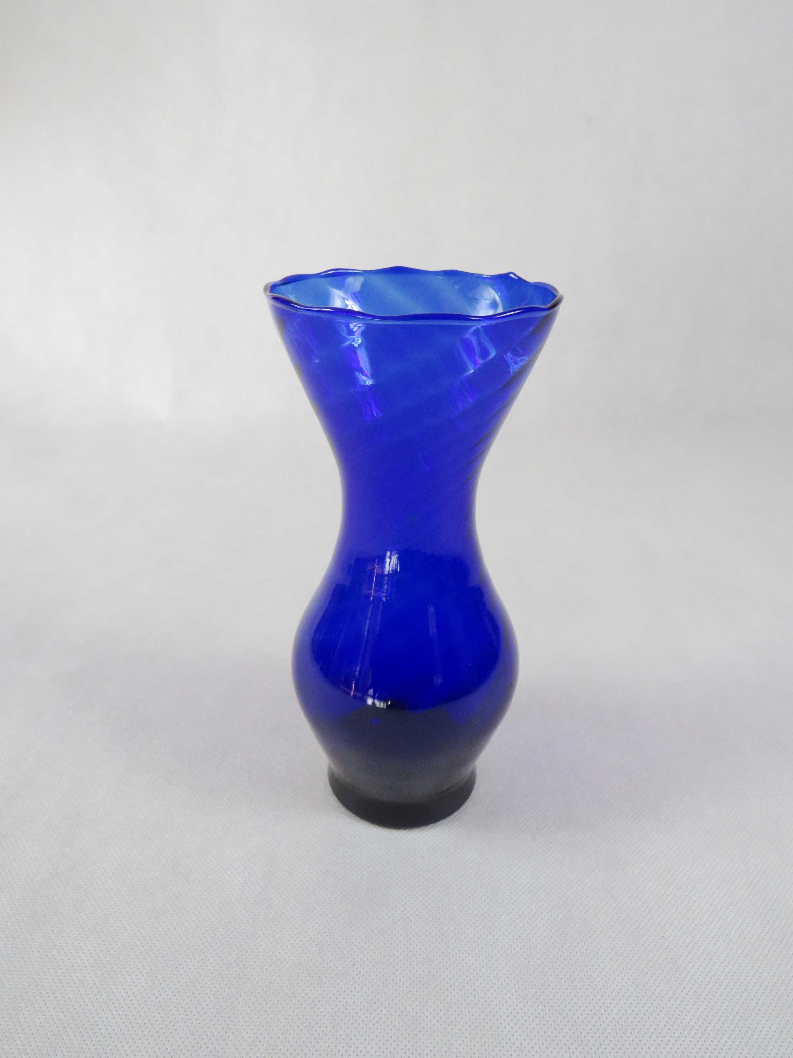 Kobaltowy wazon Krosno niebieski wazon PRL kolorowe szkło Wazon 23 cm