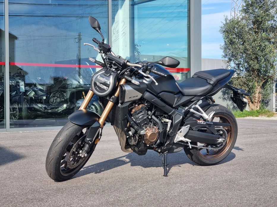 Honda CB  650R E-CLUTCH