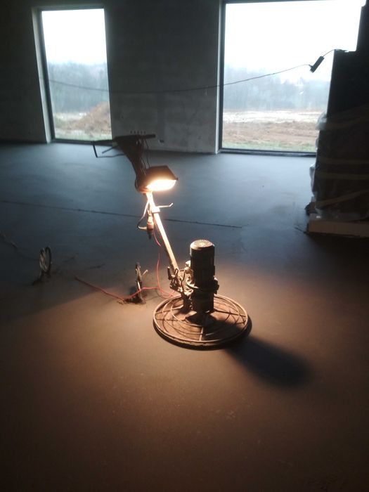 Wylewki maszynowe zacierane, styrobeton, układanie styropianu