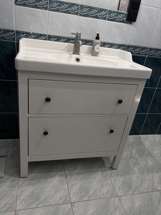 Szafka lazienkowa z umywalką - bez kranu