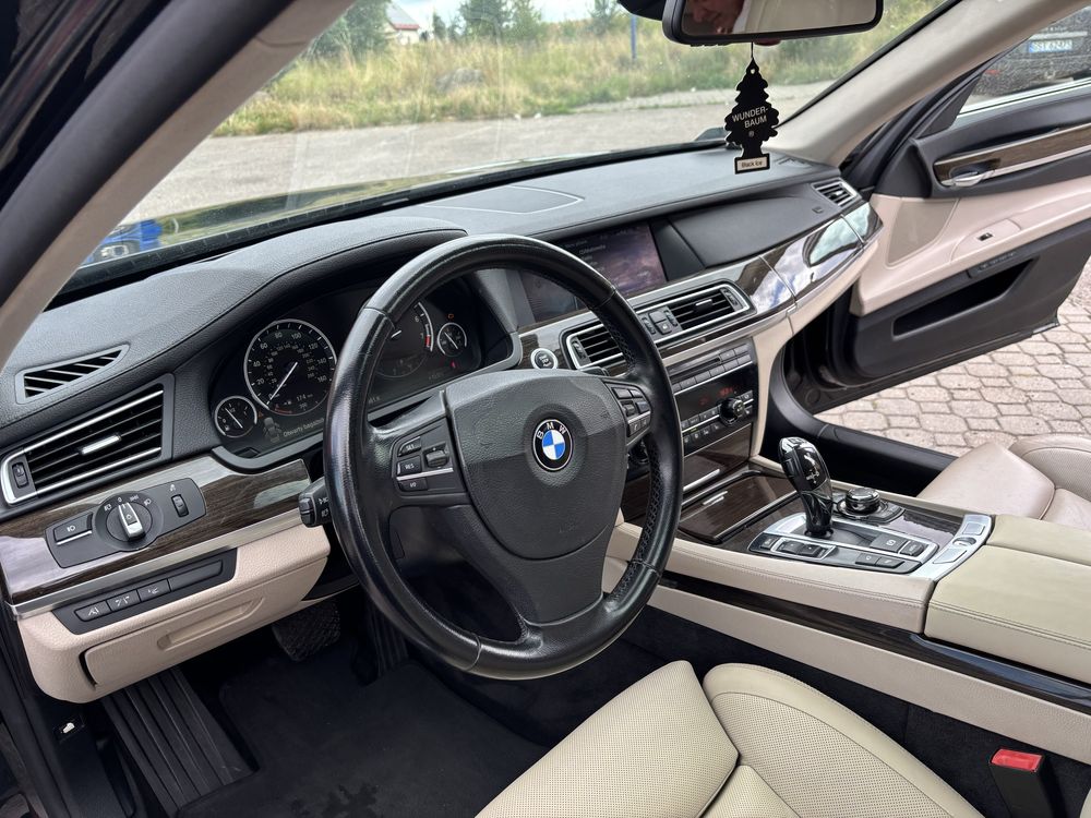 Sprzedam bmw 750 F02