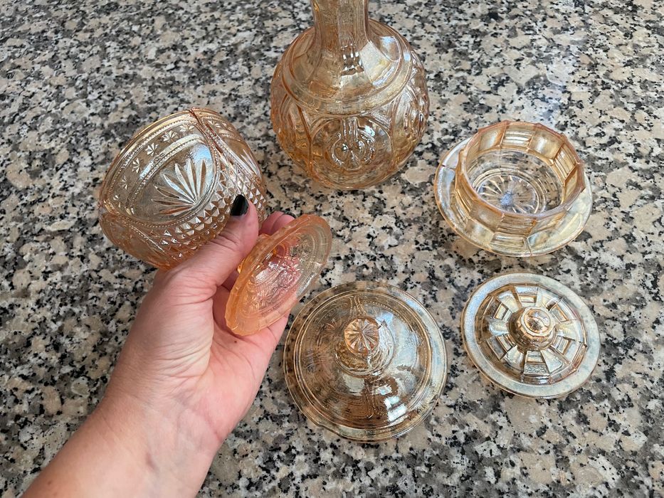 Conjunto Vidro 1 garrafa 1 açucareiro e 1 doceira