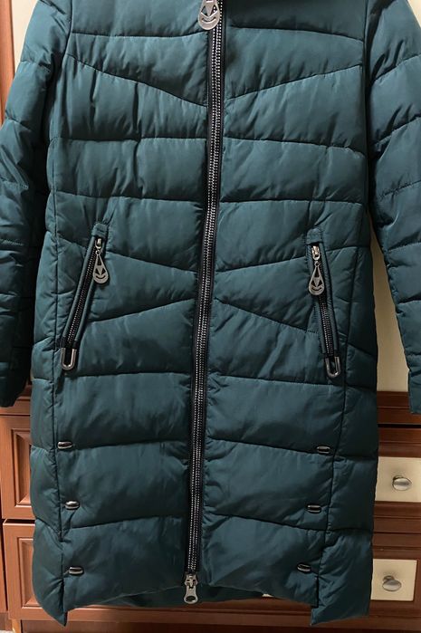 Зимове пальто жіноче