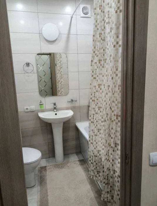 Велика однокімнатна квартира укомплектована усім необхідним.