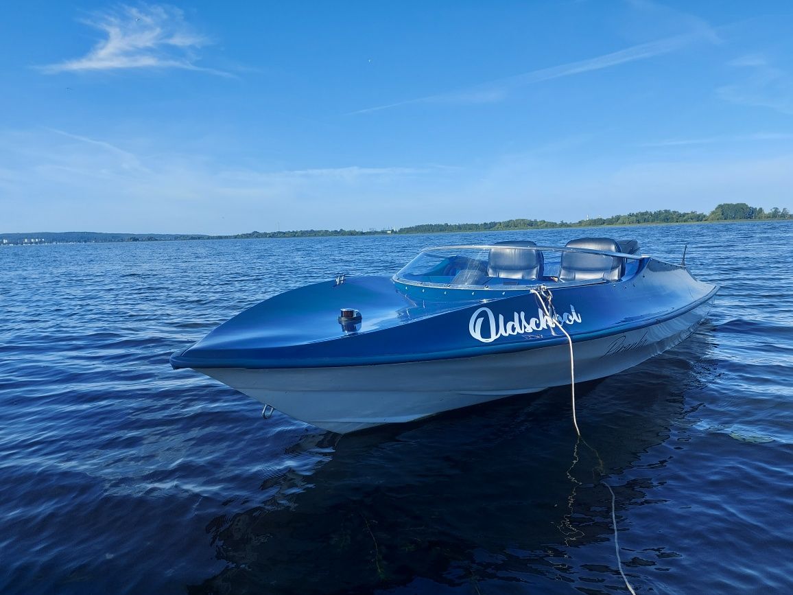 Motorówka Piranha 55 hp