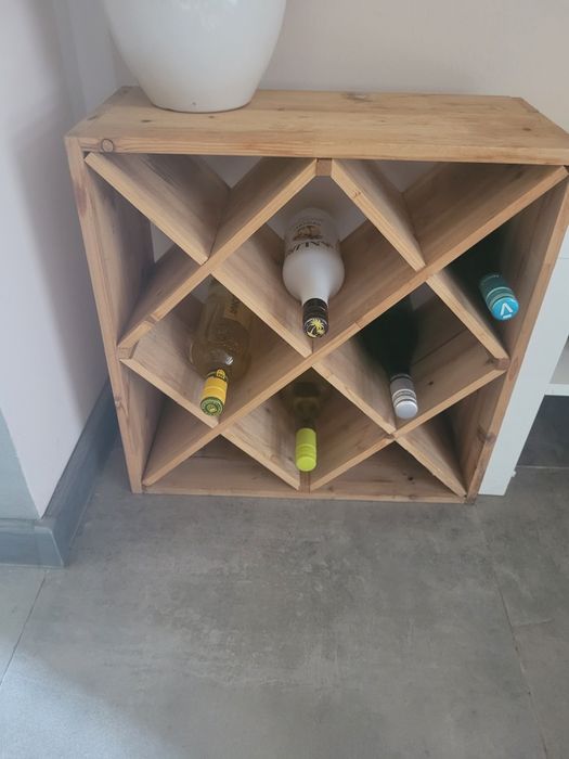 Szafka na alkohol, wino drewniana