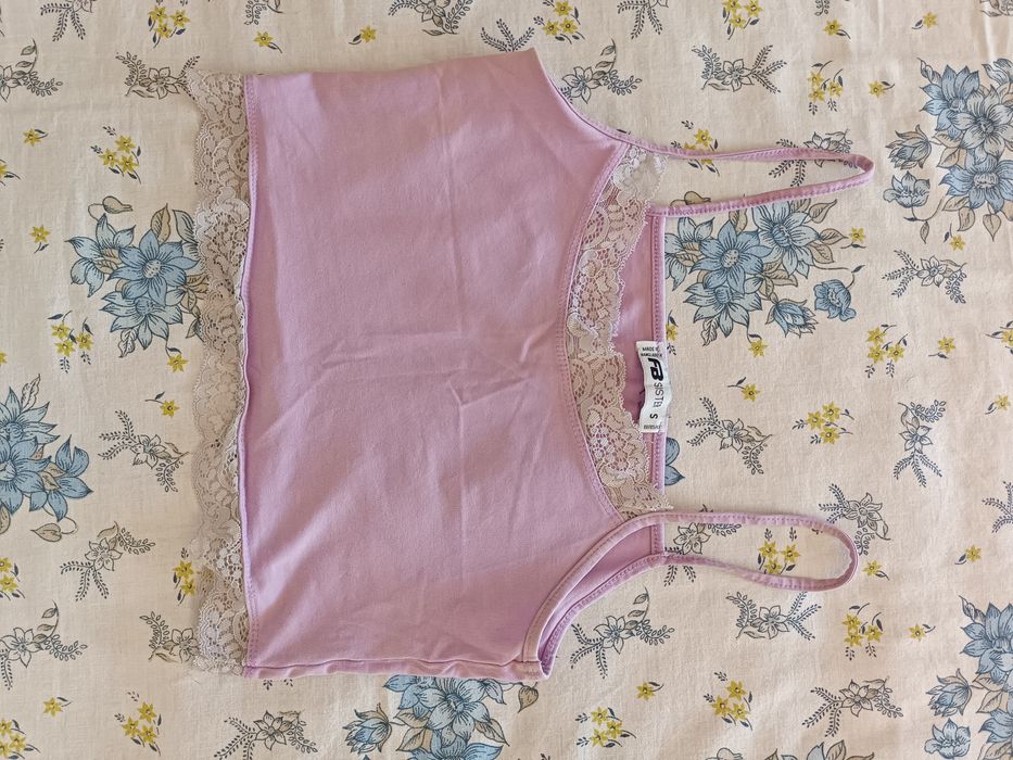 top violeta curto
