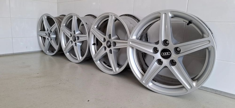 4x Alufelgi 5x112 16 cali Audi A4 B9 VW Skoda Seat