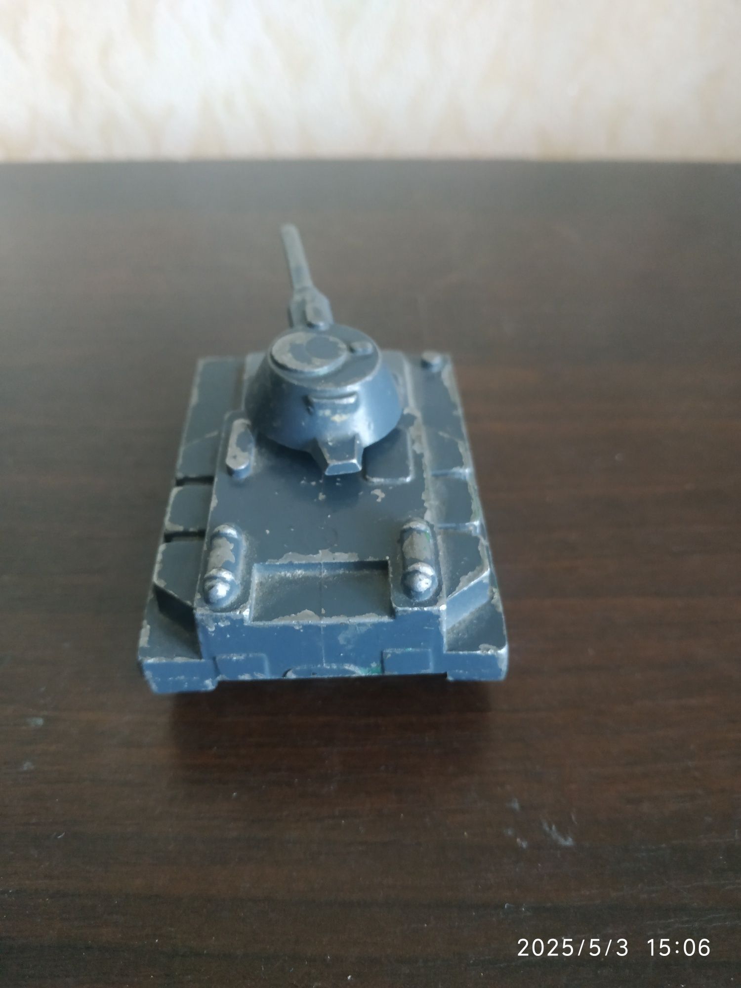 Танк  (ВИЗ) .Игрушка Ссср