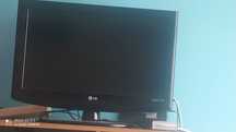 TV LG pequena de quarto
