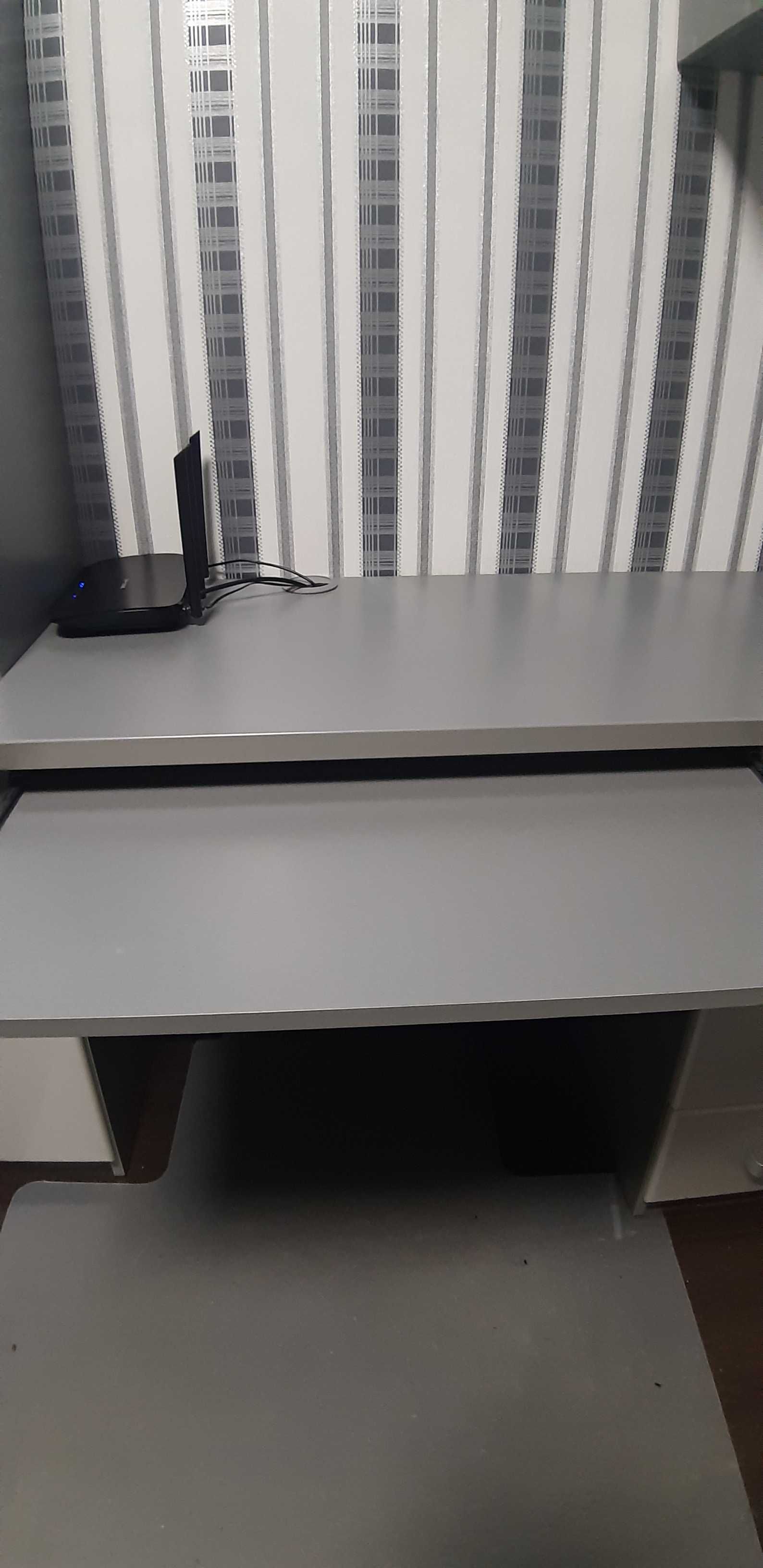 Компьютерная стенка/ компьютерный стол