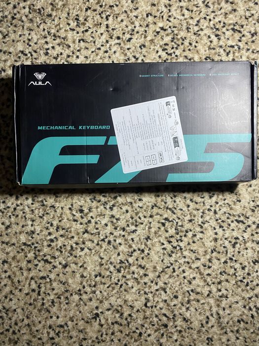 нова механічна клавіатура Aula F75