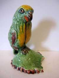 pequeno antigo papagaio em faiança das Caldas da Rainha - Angélico