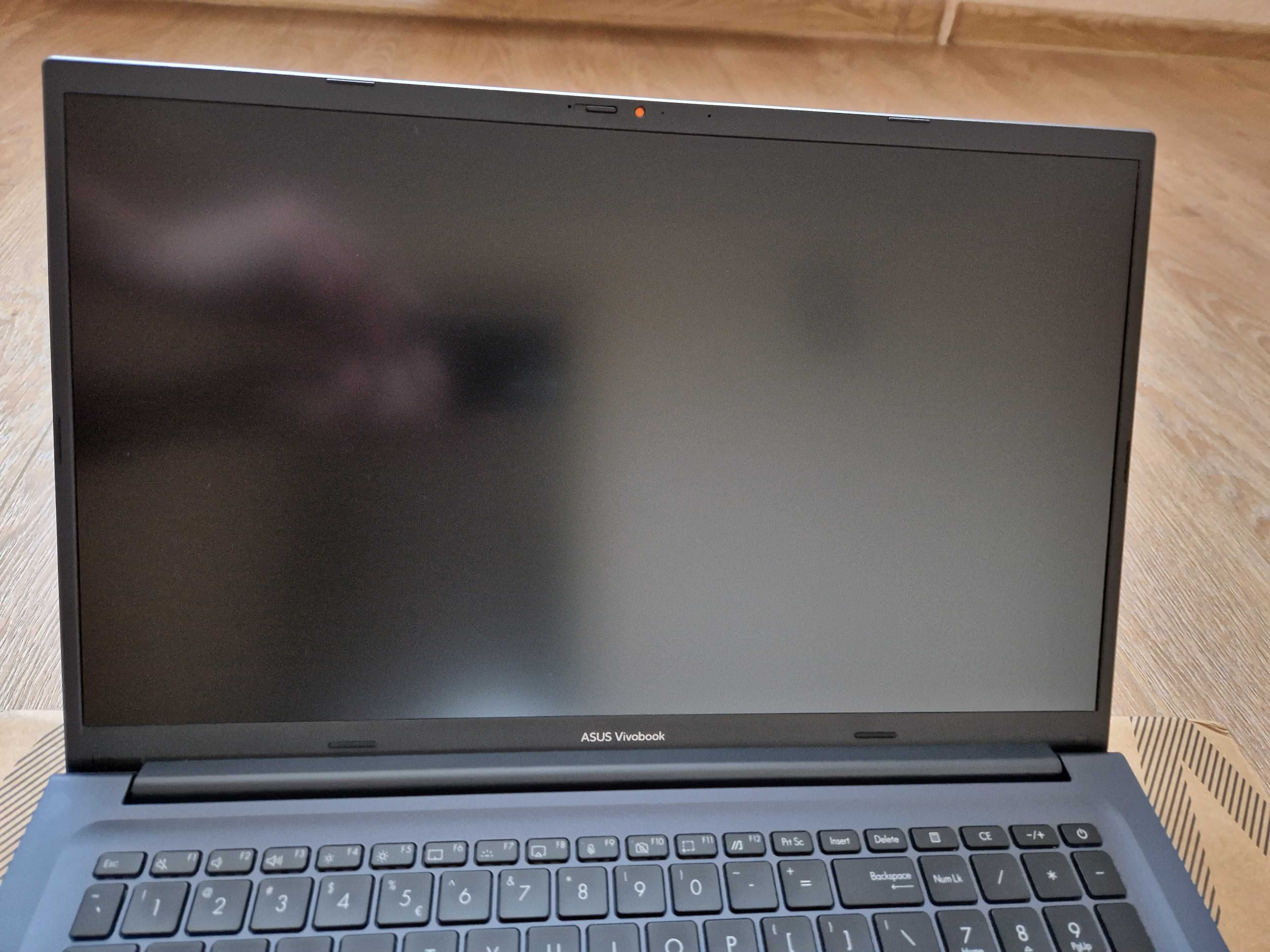 ASUS VivoBook 17 X1702ZA-AU046W 17,3" i3-1220P 8GB RAM 512GB Dysk SSD
