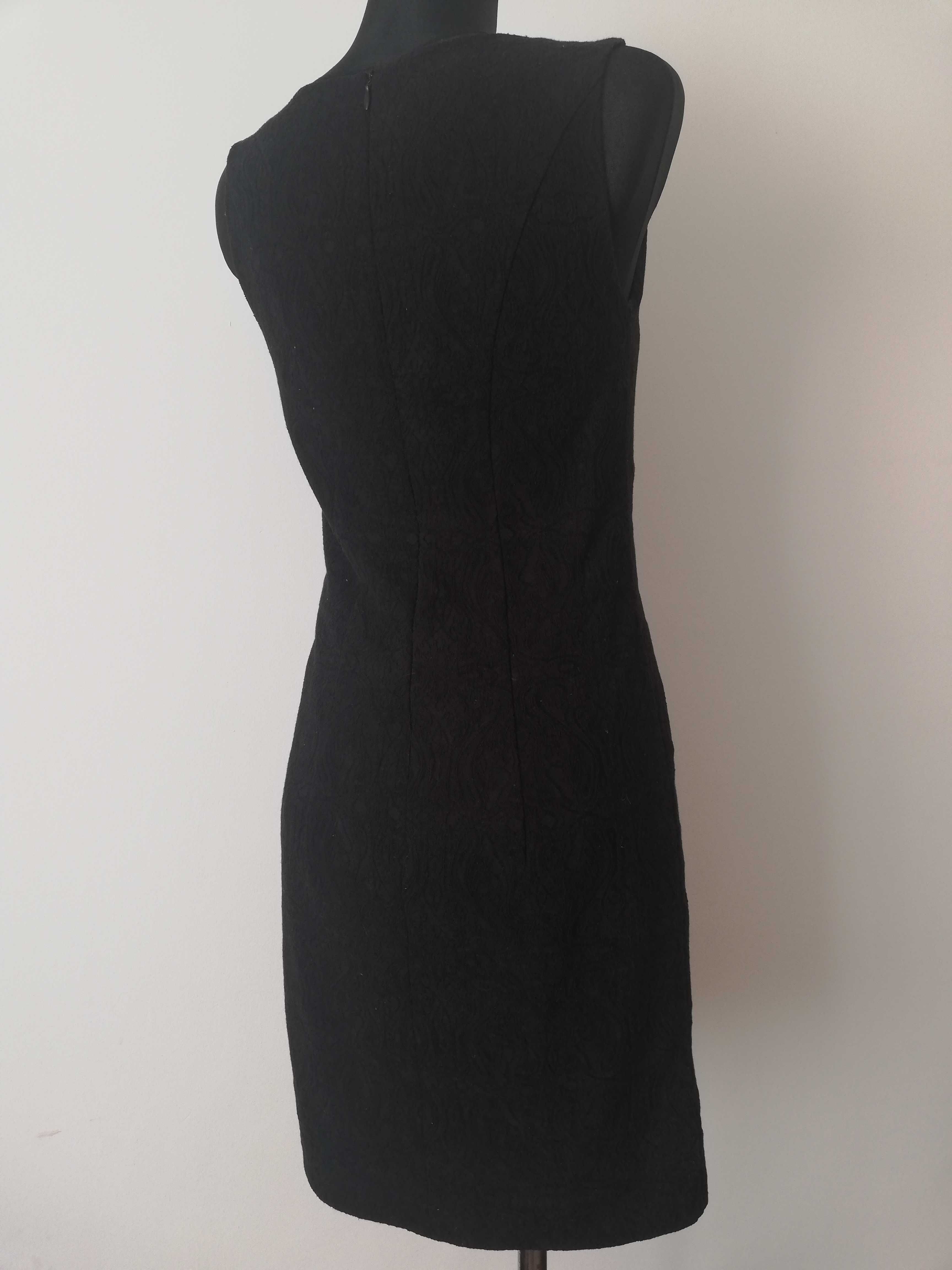 czarna sukienka mini 36 bez rękawów QUIOSQUE mała czarna