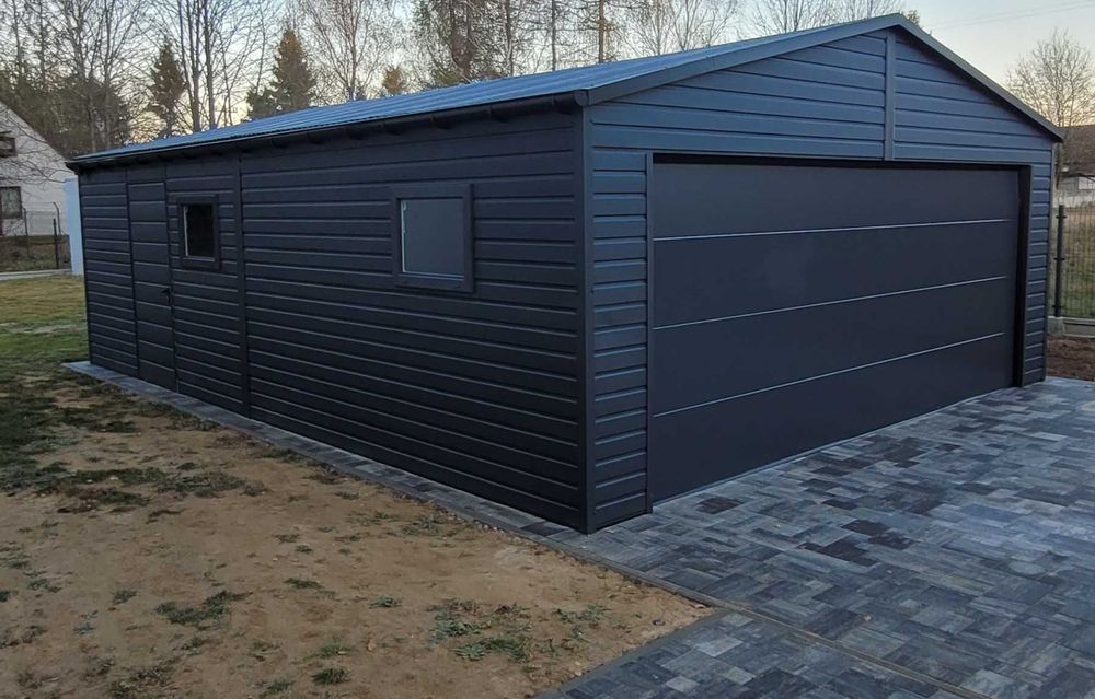 Garaż blaszany biały 6x5,8m nowoczesny brama segmentowa blachodachówka