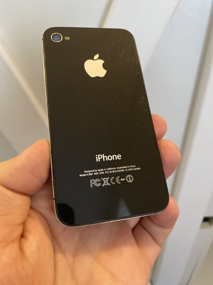 Старі, б/у, неробочі Iphone та Lg