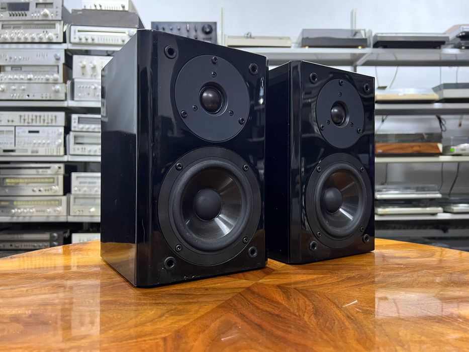 Kolumny podstawkowe Yamaha NX-E700 monitory, Audio Room