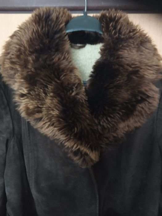 Дублёнка женская меховая,акрил,искусственный замша.Очень тёплая.С пояс