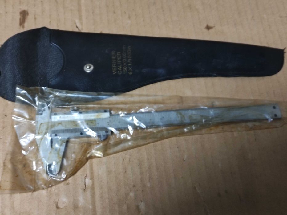 Suwmiarka 150mm matowa z głębokościomierzem PRL