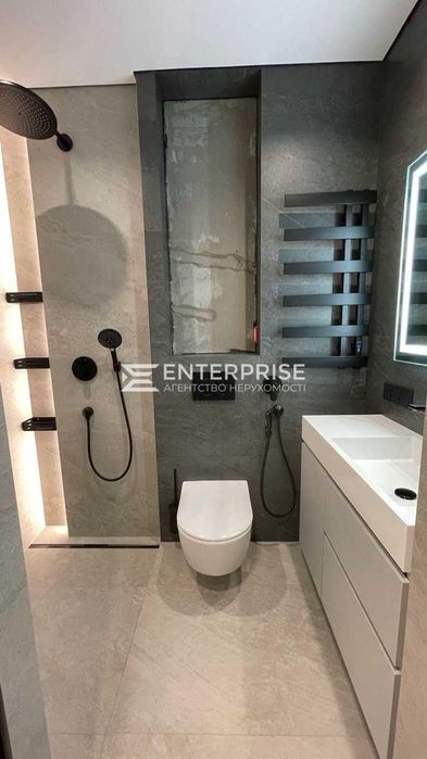 Продаж 2 кімнатної дизайнерської квартири в ЖК “Файна Таун”