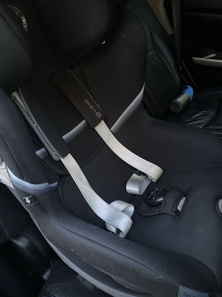 Fotelik Cybex Sirona SX2 i-size 0-18kg z bazą isofix obrotowa