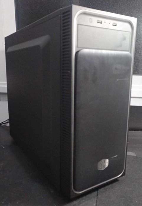 Torre Desktop Gaming AMD CM