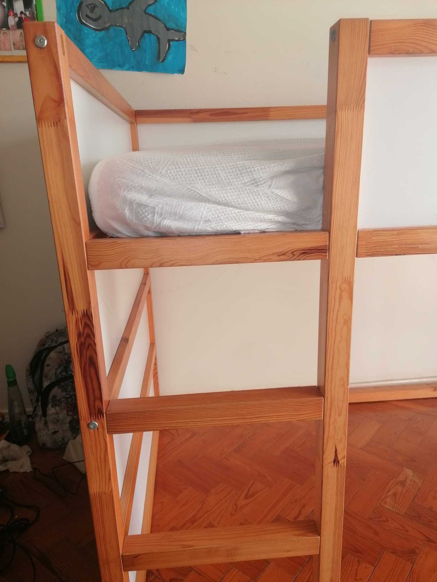 Cama beliche reversível Marca Ikea Kura