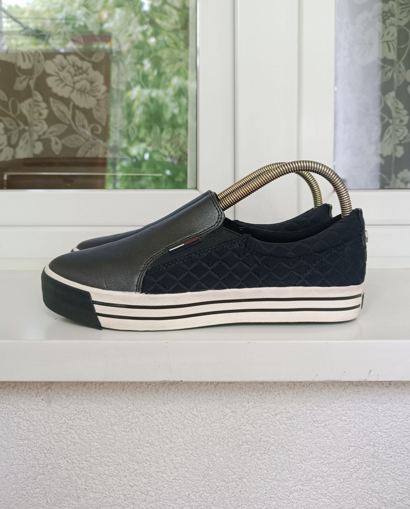 Buty slip on Lyon 9C2 Tommy Hilfiger 40
