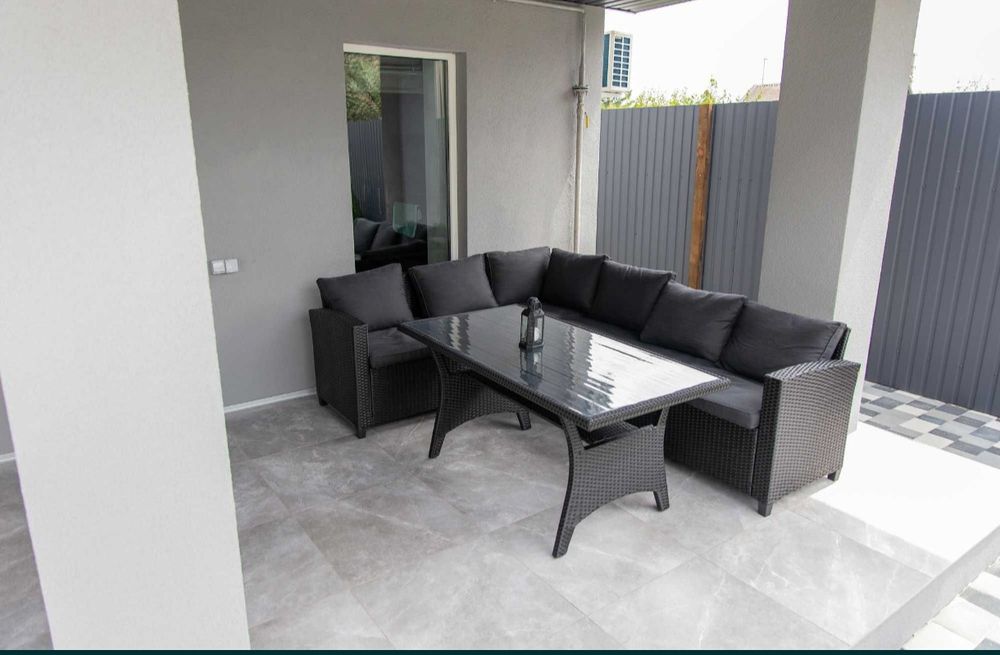 Продам новый дом с авторским ремонтом