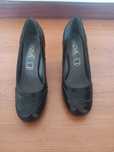 Sapatos - tamanho 37