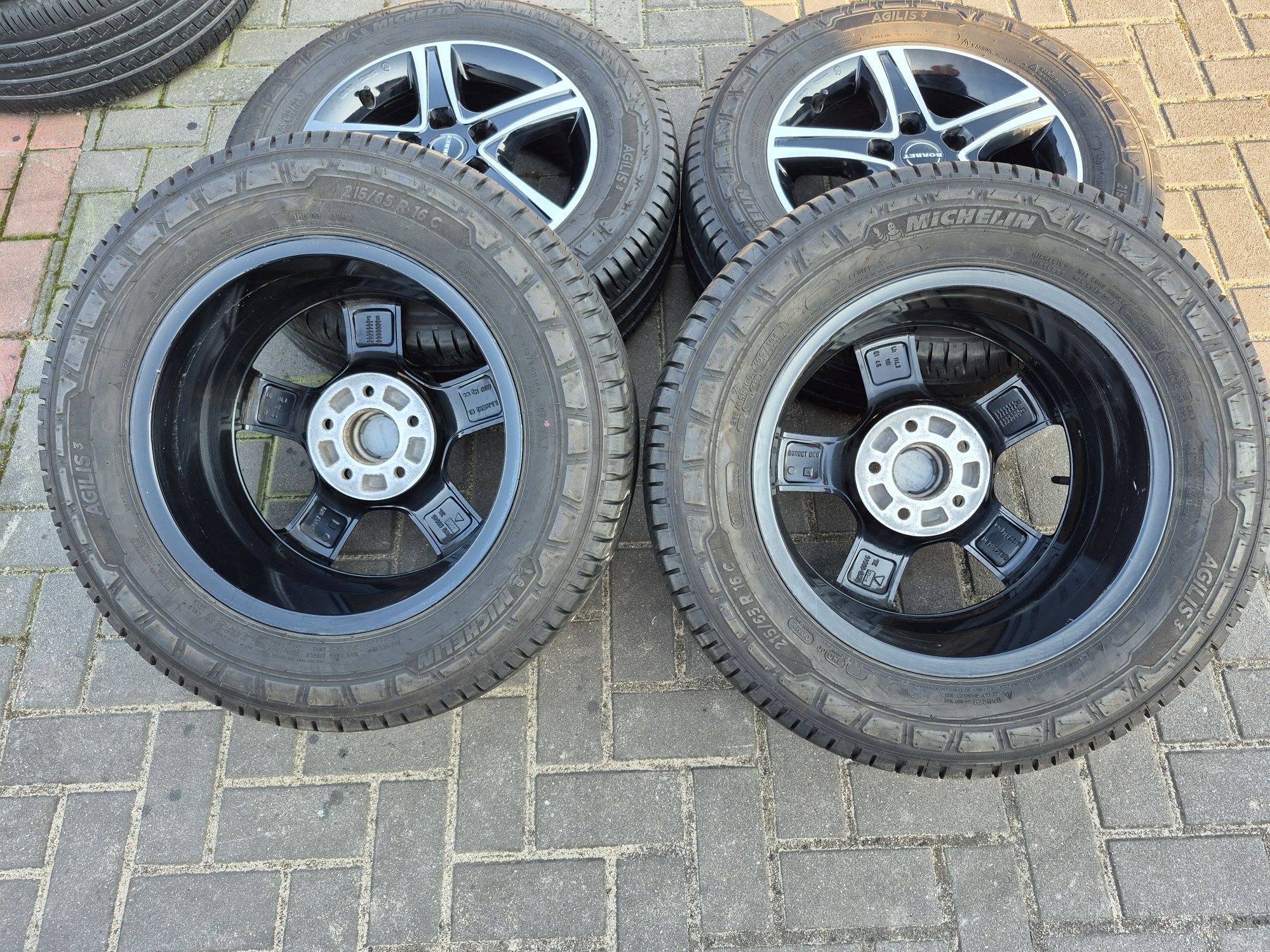 Koła do RENAULT TRFIC VIVARO 5x114.3 16 Cal 6.5J 215/65 R16C DOT23 8mm