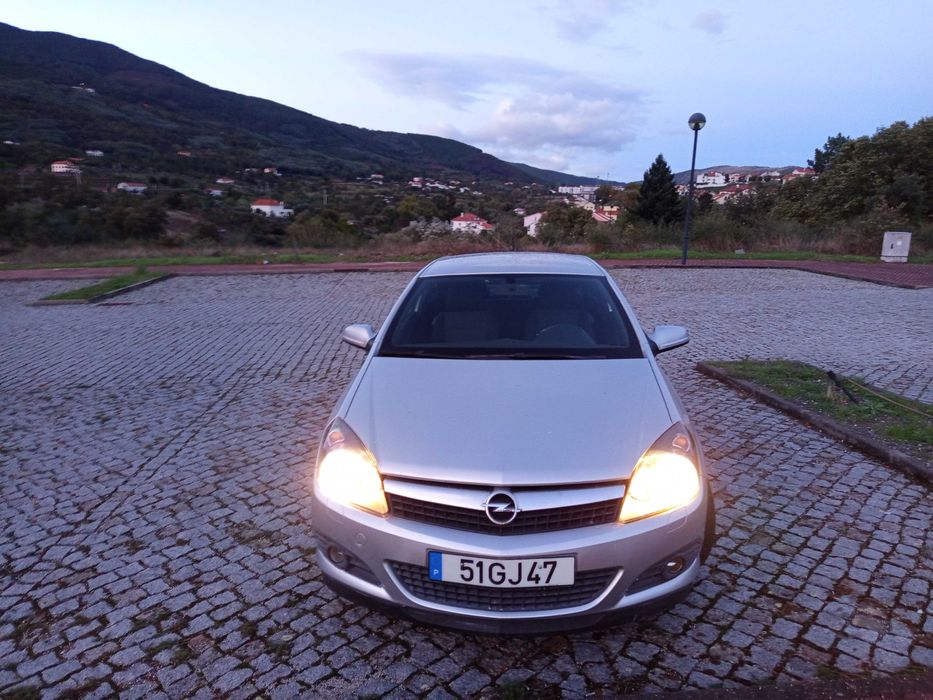 Opel Astra GTC 1.7