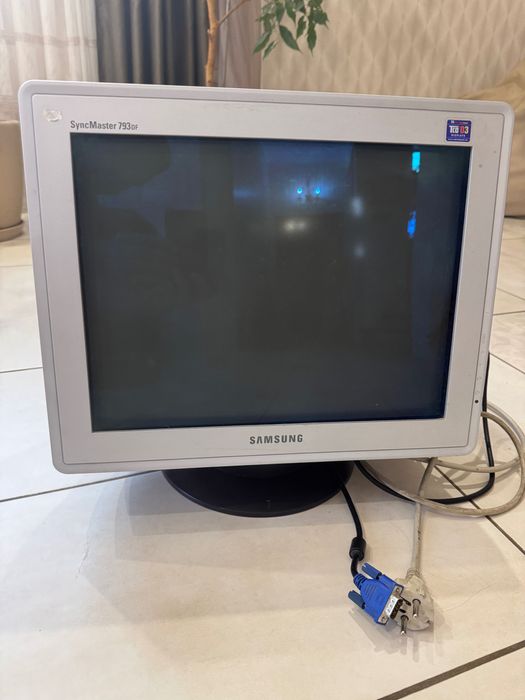 Монитор Samsung syncmaster 793 df Монітор Самсунг