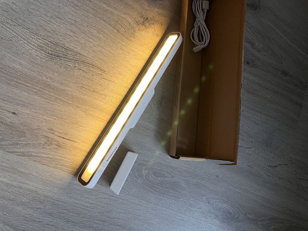 Новий світильник,LED лампа з акумулятором