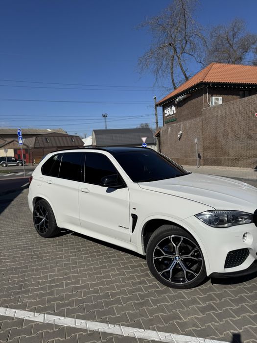 Продам БМВ  BMW X5 F15 M50D