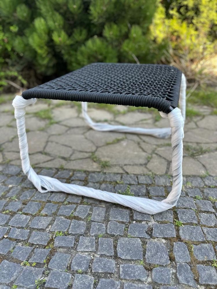 Krzesło ogrodowe z podnóżkiem