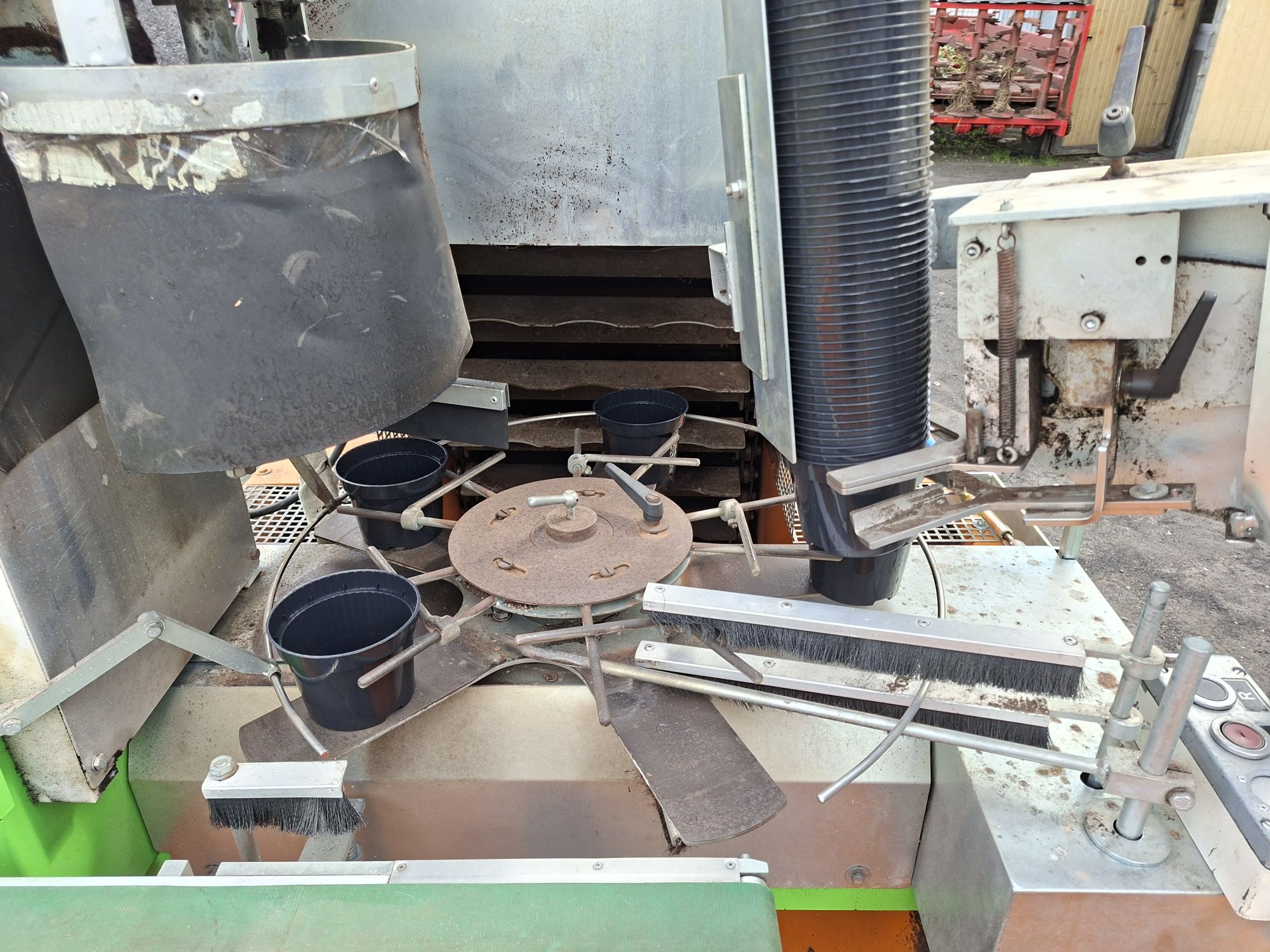 Doniczkarka Mayer 2103 z tasmociagiem 2m. Mechaniczna.