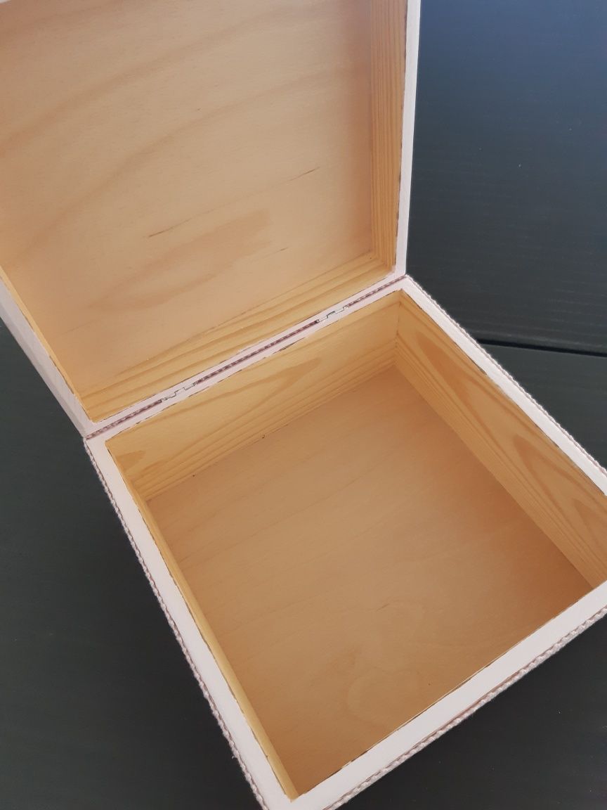 Pudełko drewniane rękodzieło handmade motyw francuski