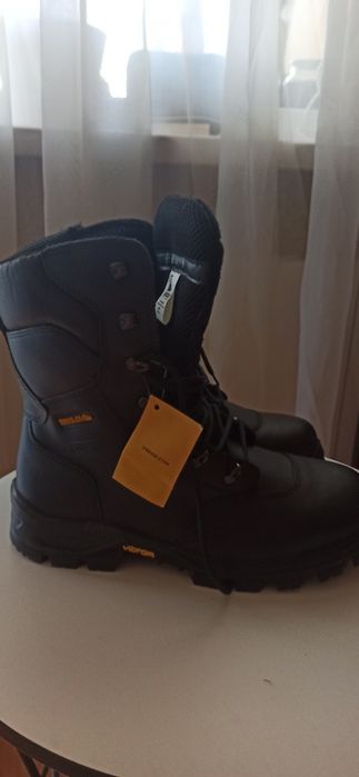 Продам беррці чоловічі