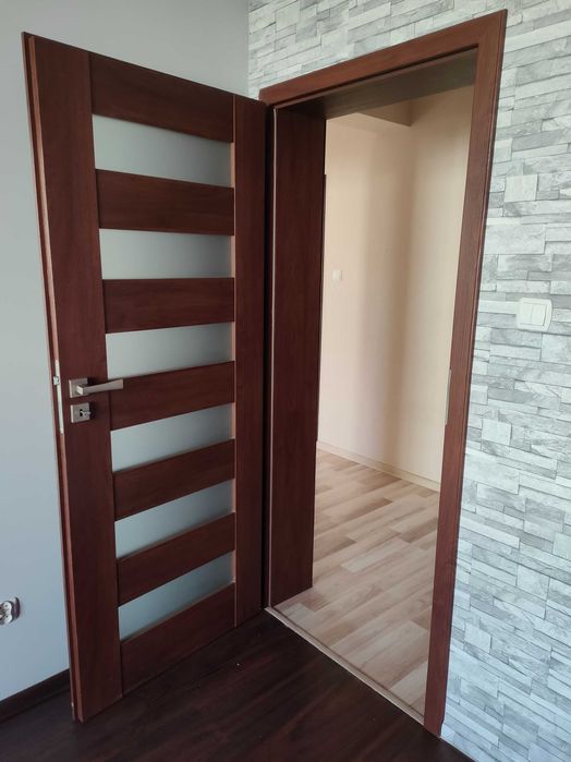 Drzwi wewnętrzne + ościeżnice regulowane